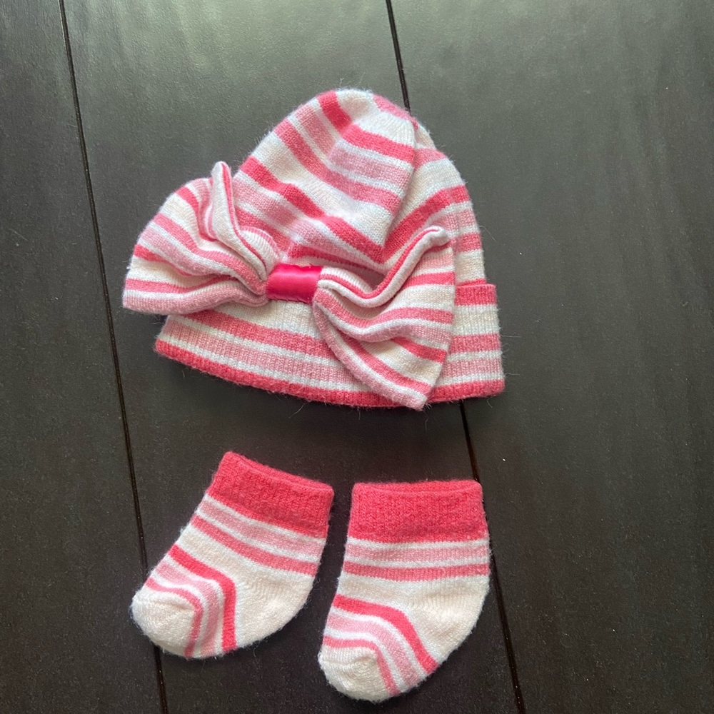 NYGB baby pink striped hat & matching socks NB